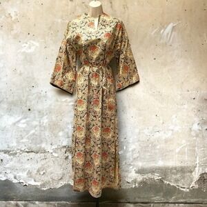 Vintage Paisley 1970s Mod Kaftan House Dress Roses w/ Belt Kimono Sleeves Small